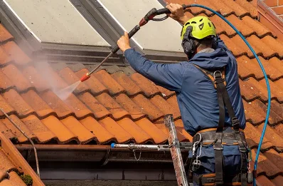 Démoussage et hydrofuge de toiture à Crocq